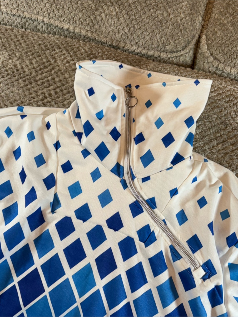 Acegolfs Women’s M 1/4 Zip Golf JacketBlue & White Geometric Diamond Print NWT - Picture 6 of 9